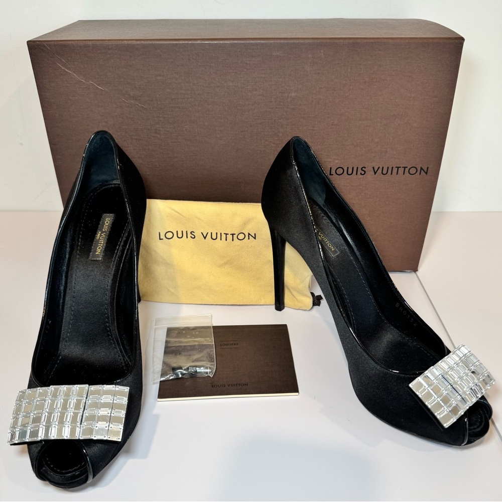 Louis Vuitton Music Hall Black Satin Peep Toe Heel W Mirror Crystal Logo Sz 38.5